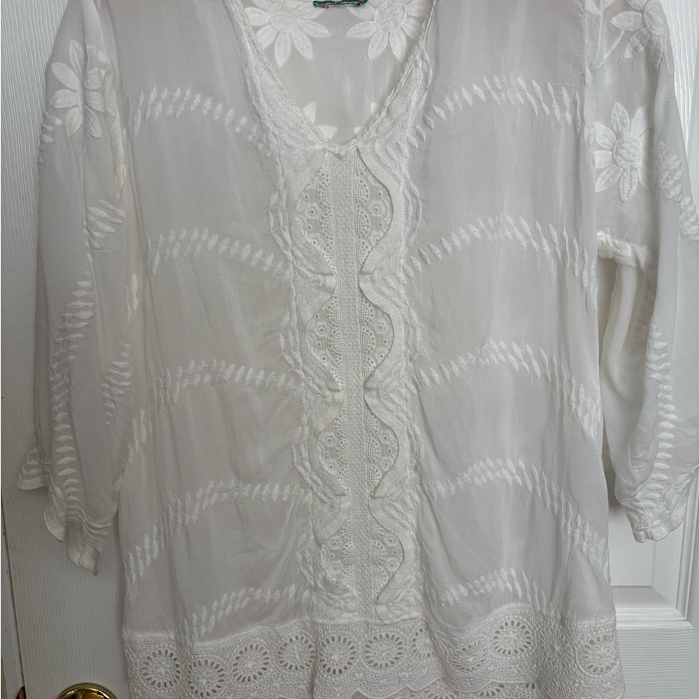 Johnny Was White Embroidered Blouse